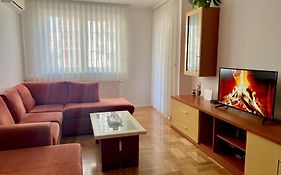 Arena Cosy Apartment